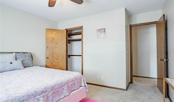 32 SE Shadowlake Dr 32, Bartlesville, OK 74006