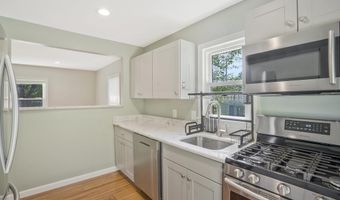 6024 RIXEY Dr, Alexandria, VA 22303