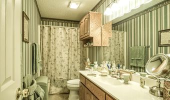 10 Meseta Ln, Hot Springs Village, AR 71909