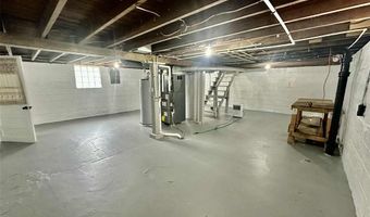 750 Park Dr, Alton, IL 62002