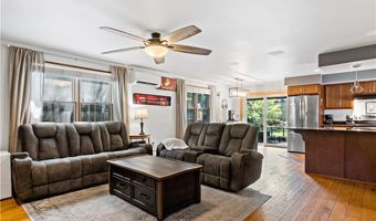 33 Wapping Dr, Bristol, RI 02809