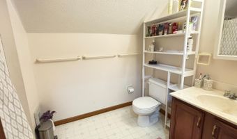 18555 Days Way Ln, Aurora, IN 47001