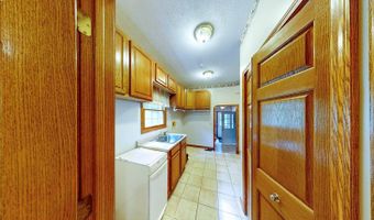 136 Lock Ln, Alum Creek, WV 25003