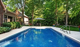 6575 Robin Hood Dr, Indianapolis, IN 46227