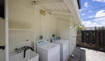 1356 Kahili St, Kailua, HI 96734