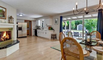 10210 SW CRESTWOOD Ct, Beaverton, OR 97008