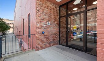 900 Sarah St Unit 121, Airville, PA 15203