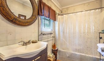 120 11th St, Apalachicola, FL 32320