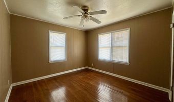 1137 E Chestnut St, Altus, OK 73521