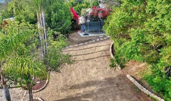 2039 E Mission Rd, Fallbrook, CA 92028