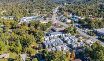9 W Citra St, Arden, NC 28704