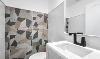 4917 ERIE St, Annandale, VA 22003