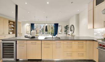 3541 ORDWAY St NW, Washington, DC 20016