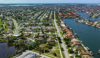 395 BALD EAGLE Dr, Marco Island, FL 34145