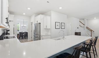 166 Fontana Lake Rd, Aberdeen, NC 28315