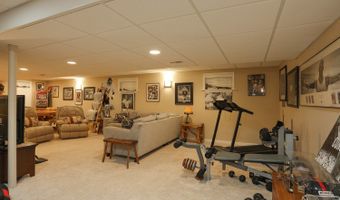 3741 Persimmon Dr, Algonquin, IL 60102