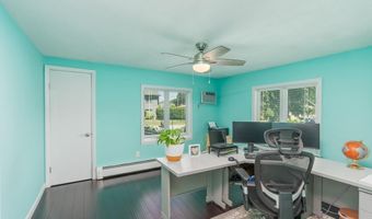 76 Midvale Ave, Cranston, RI 02920