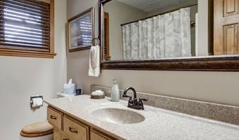 3050 Gaineswood Ave, Baxter Springs, KS 66713