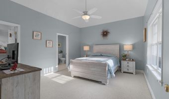 5 Sea Knoll Ct, Bourne, MA 02532