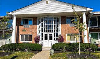 31 Park Lane Ct, Amherst, NY 14221
