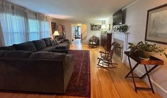 35 Dunning Blvd, Bangor, ME 04401