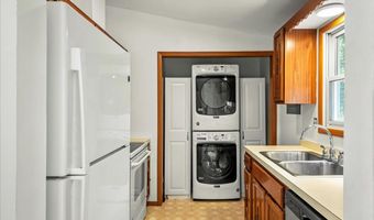 605 N Scenic Dr, Albrightsville, PA 18210