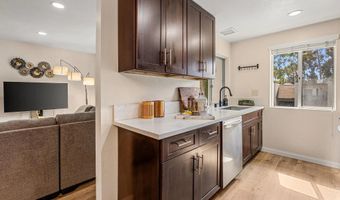 5350 Baltimore Dr 20, La Mesa, CA 91942