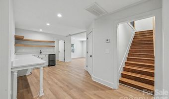 2000 Kilborne Dr, Charlotte, NC 28205