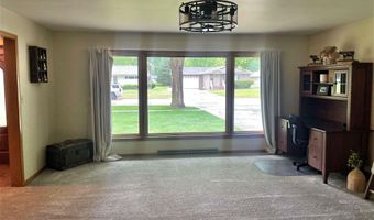 1213 E State St, Algona, IA 50511