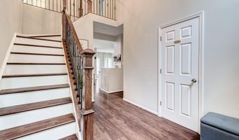 43865 LAUREL RIDGE Dr, Ashburn, VA 20147