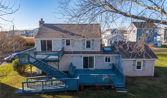 120 Chestnut Ave, Narragansett, RI 02882
