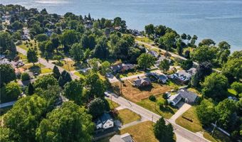 3912 Lake Rd W, Ashtabula, OH 44004