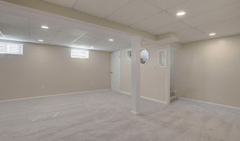 4 ROOSEVELT Dr, Annapolis, MD 21401