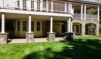 25 Westfield Dr, East Greenwich, RI 02818