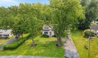 9 Sunset Dr, Altamont, NY 12009