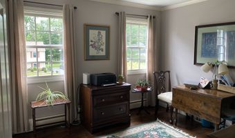 15 Royalwood Ct, Cheshire, CT 06410