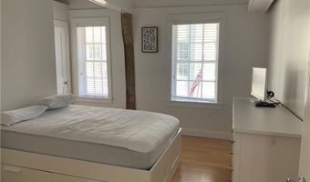 5 Division St, Newport, RI 02840