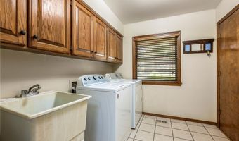 35 Fenchurch Dr, Bella Vista, AR 72715