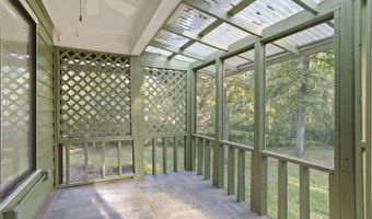 100 Redbud Ct, Brandon, MS 39047