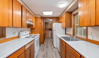 1523 SE Bronzewood Ave, Bend, OR 97702
