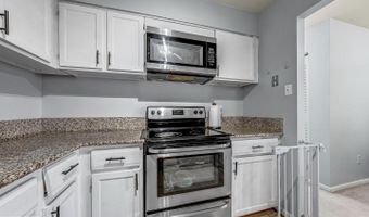6137 EDSALL Rd #I, Alexandria, VA 22304