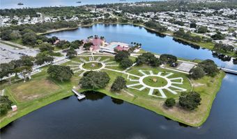 318 Macadamia Dr, Barefoot Bay, FL 32976