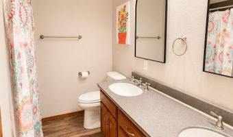 2309 River Rd, Algona, IA 50511