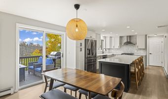 15 Berkshire Dr, Brookfield, CT 06804