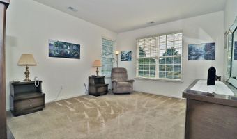 10 Vineyard Way, Barnegat, NJ 08005