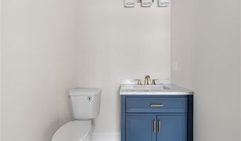 72 Wilbur Rd, Lincoln, RI 02865