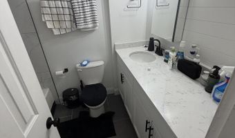 15 Ten Broeck St Garden, Albany, NY 12210