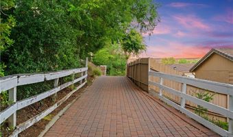 5920 Colodny Dr, Agoura Hills, CA 91301