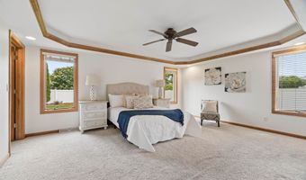 4226 E APPLESEED Dr, Appleton, WI 54913