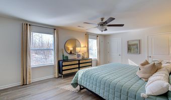 4 Virginia Commons Dr, Arden, NC 28704